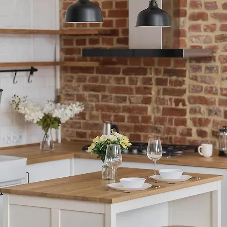 Spacious Tenement With 1 Bedroom And Balcony By Renters Wrocław
